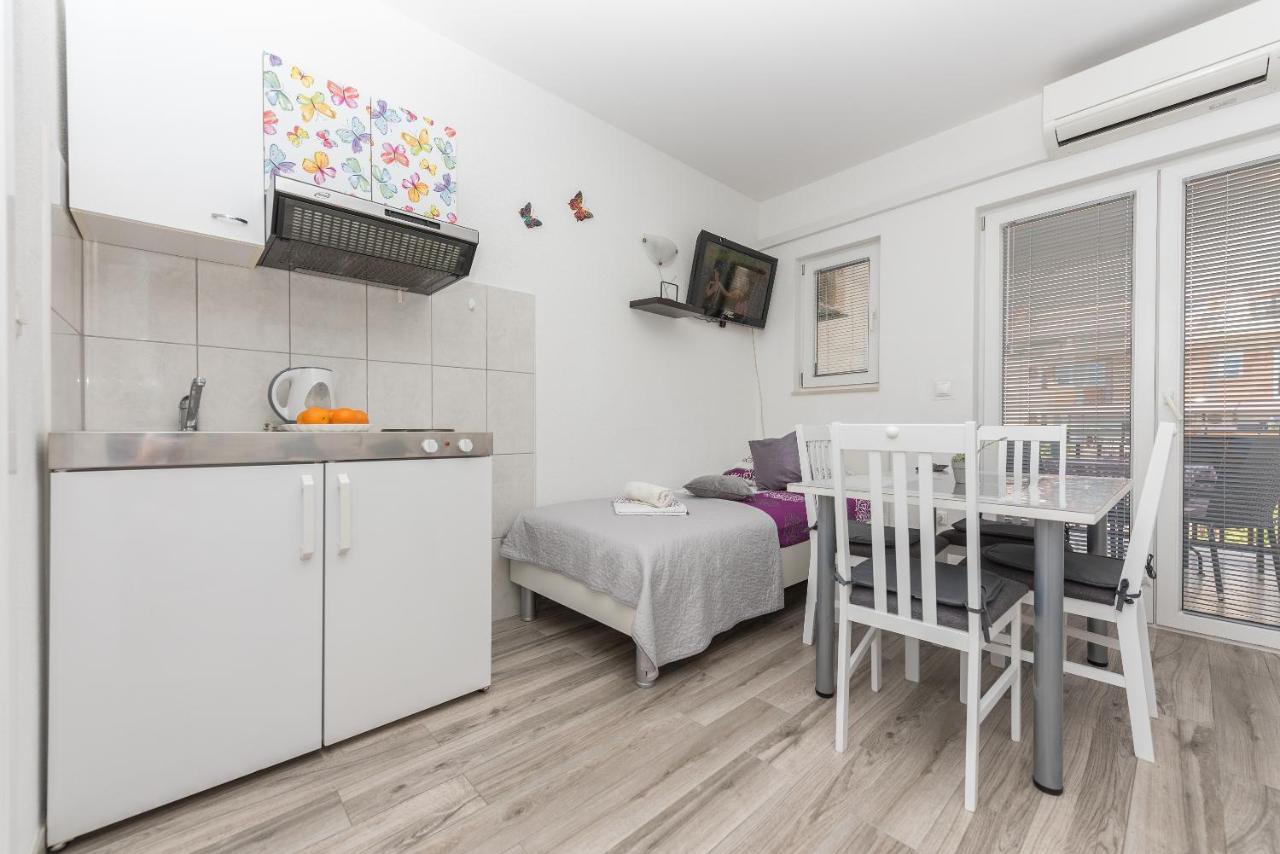 Apartmani Franko Baška Voda Exterior foto