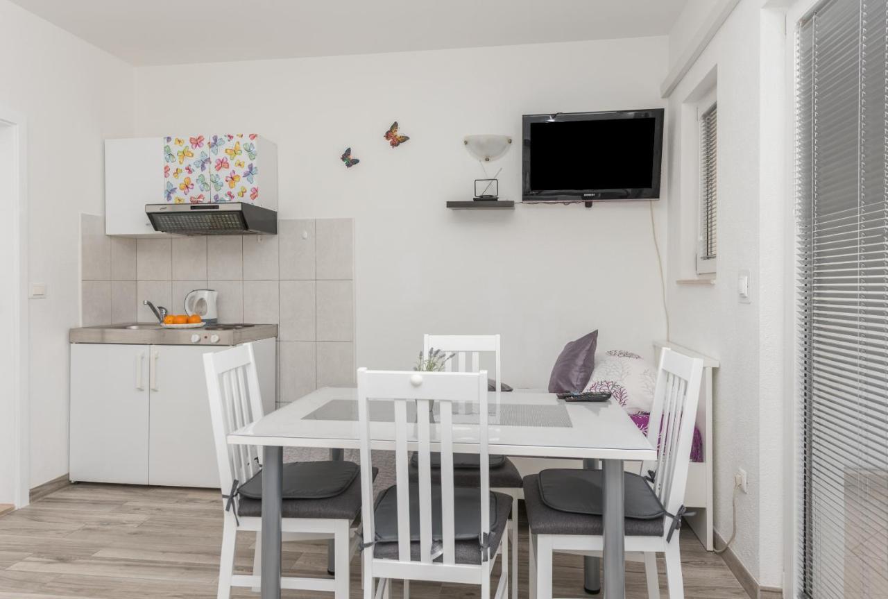 Apartmani Franko Baška Voda Exterior foto